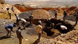 Dozens missing after Al-Zaraa mine collapse