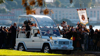 Pope Francis, in Corsica, warns against religion that stokes divisions