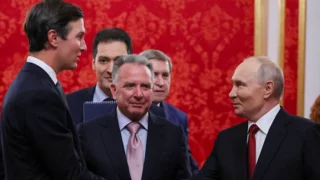 Putin meets US envoys for 3 hours, says situation in Ukraine is 'difficult'