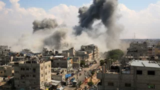 Israeli airstrike kills two in southern Gaza amid push for Gaza ceasefire extension