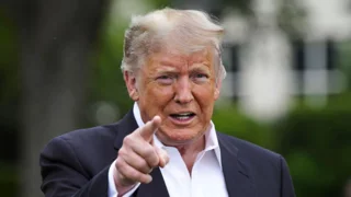 Trump threatens to hit Iran "Very hard" if linked to Flydubai attack