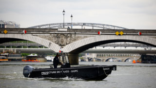 Olympics-Seine water quality improving, Paris authorities say