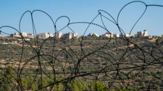 EU ministers consider settlement trade restrictions