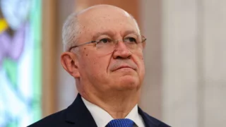 Moldova's Prime Minister Munteanu steps down