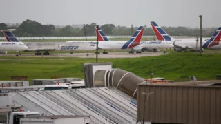 Cuba warns airlines it will run out of jet fuel