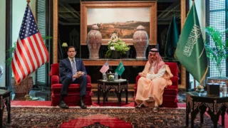 U.S. seeks Bahraini support for Iran deal