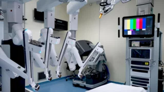 Dubai Health advances medical innovation with robotic surgery milestone