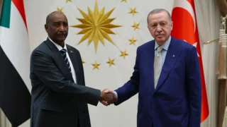 Erdogan, Sudan army chief hold talks on security and humanitarian crisis