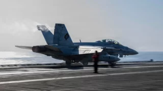 Tehran hunts missing US pilot