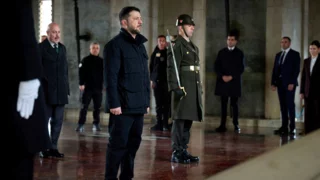 Zelenskiy meets Turkish president as word emerges of new US peace push