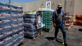 Israel cites aid backlog in Gaza; UN says: 'We're doing what we can'