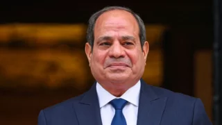 Egypt's Sisi and Saudi crown prince stress need for security of Red Sea navigation