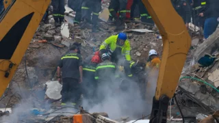 Lebanon's Tripoli building collapse kills 14