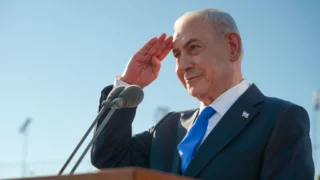 Netanyahu, Zelenskiy head to White House as conflicts deepen