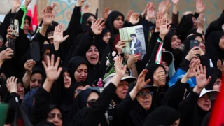 Most Iranians boycott state ceremonies