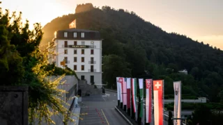 Vance in Switzerland, Trump warns Iran