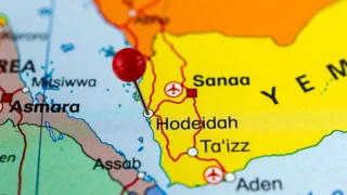 Israel strikes Hodeidah port, threatens naval, air blockade