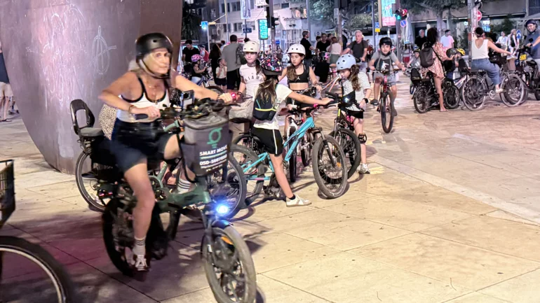 Bikes take over as Israel falls silent