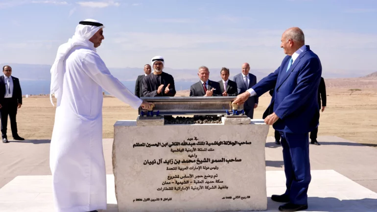 Abu Dhabi crown prince arrives in Aqaba for railway groundbreaking