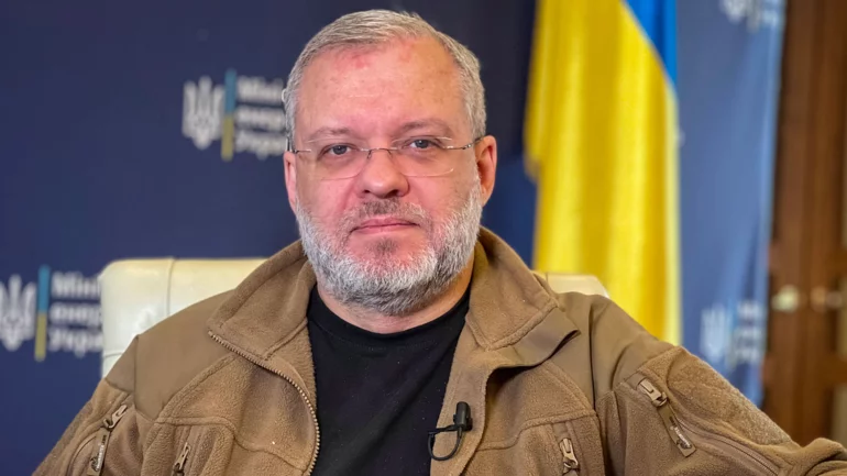 Ukrainian ex-minister accused of money laundering in major corruption case