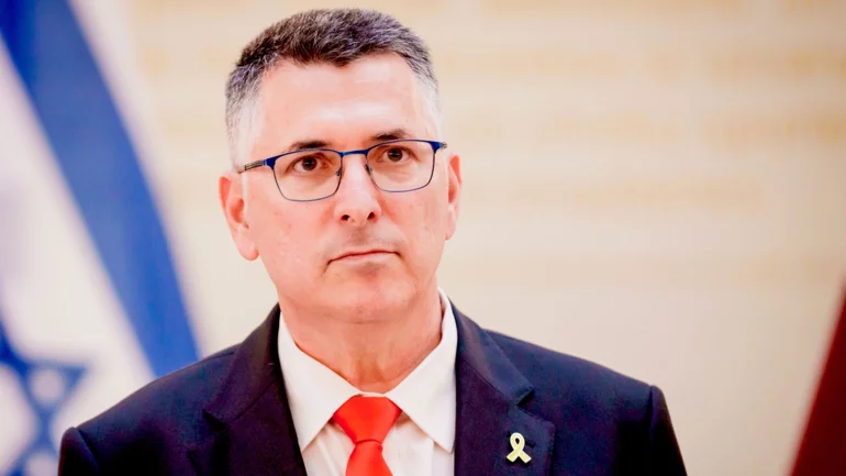 Saar slams Syrian President for blaming victims, backing killers