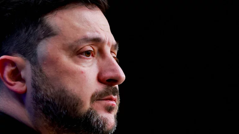 Zelenskiy to hold high-stakes talks on land, security with Trump on Sunday