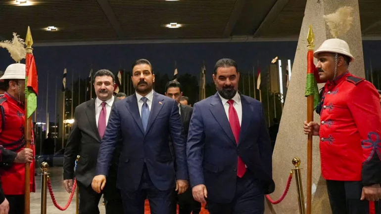Iraq completes cabinet, deputy PMs approved