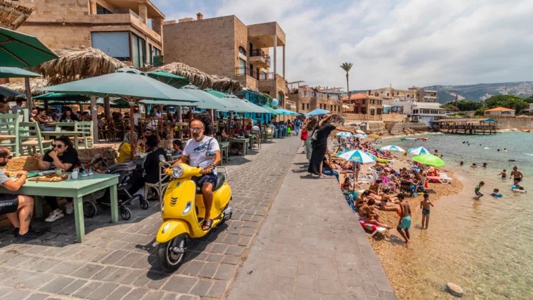 Lebanon warns of dangerous sea conditions and unusual weekend storm