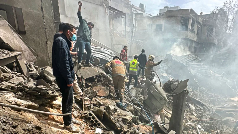 Israeli airstrikes kill 11 in Lebanon