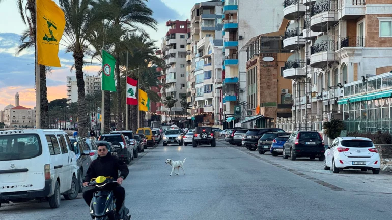 Israeli forces to stay in south Lebanon beyond withdrawal deadline