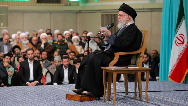 Iranian parliament warns of jihad if Supreme Leader is attacked, ISNA