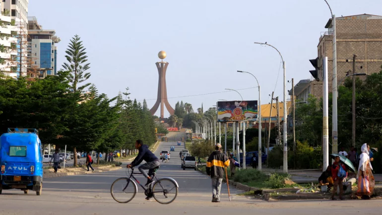 Ethiopian forces near Tigray capital, fears grow of wider conflict