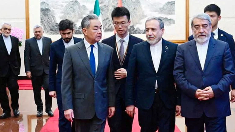China privately urges Tehran to curb Houthis after Saudi request