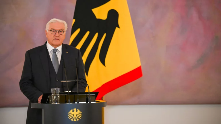 German president dissolves parliament to pave way for Feb. 23 snap elections