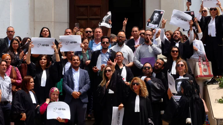 Tunisia frees prominent lawyer Sonia Dahmani, a critic of the president