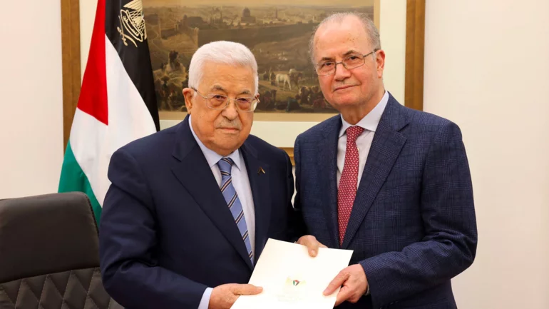Palestinian PM Mustafa forms cabinet