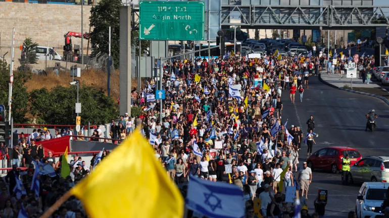 Israel's main labor union calls general strike on Monday