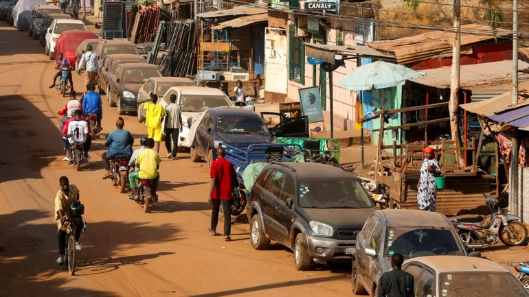 Mali army killed 31 villagers in attacks on insurgent area, HRW says