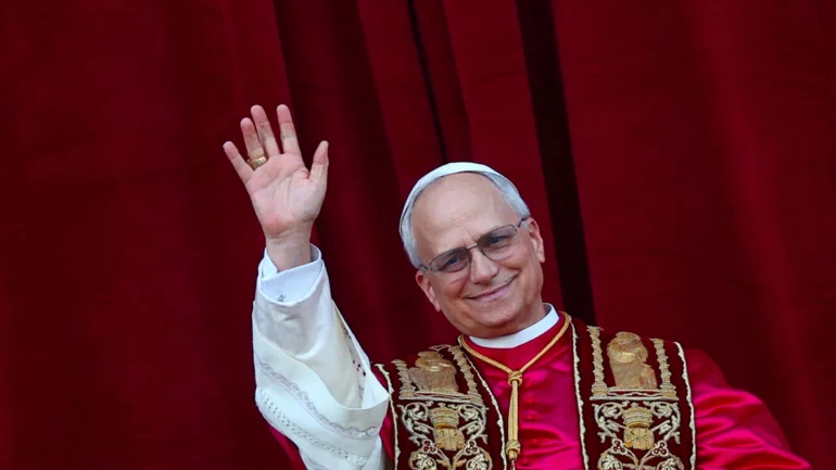 Pope Leo XIV receives warm welcome from UAE leadership