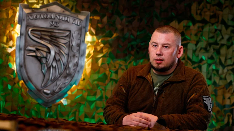 Ukraine struggles to hold eastern front as Russians advance on cities