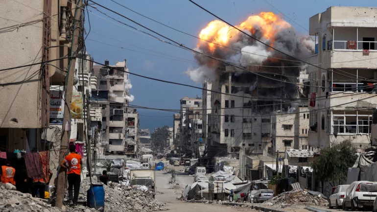 Israel sends tanks into Gaza's Deir al-Balah