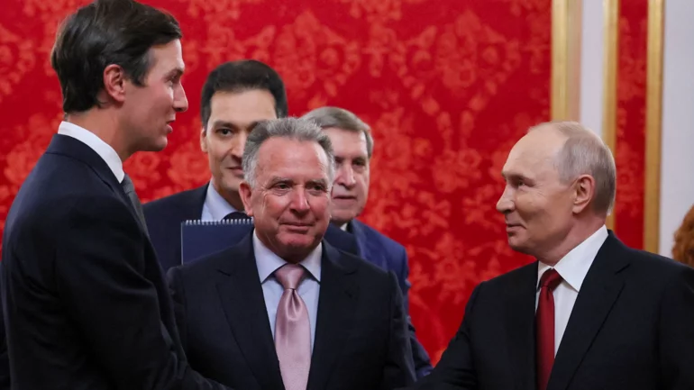 Putin meets US envoys for 3 hours, says situation in Ukraine is 'difficult'