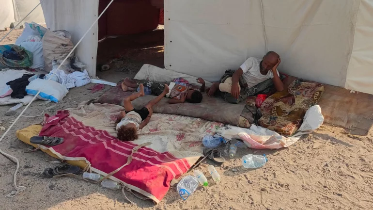 Yemen displacement tops 112,000 as war widens