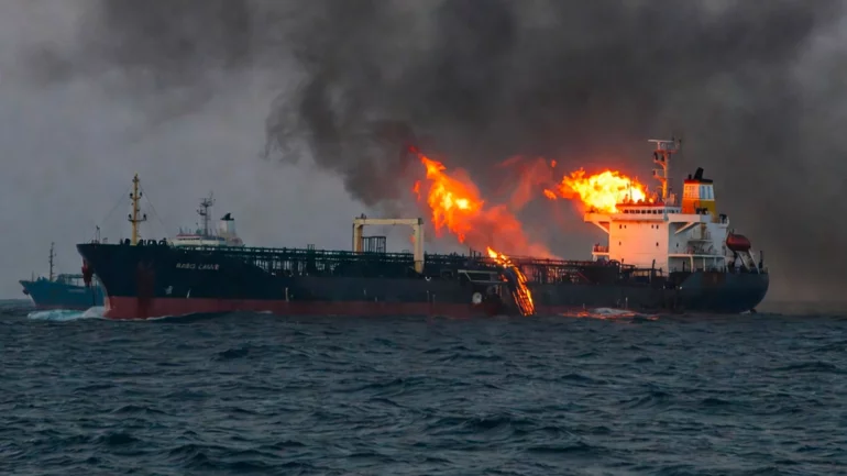 Fire hits three tankers in vital Hormuz shipping lane