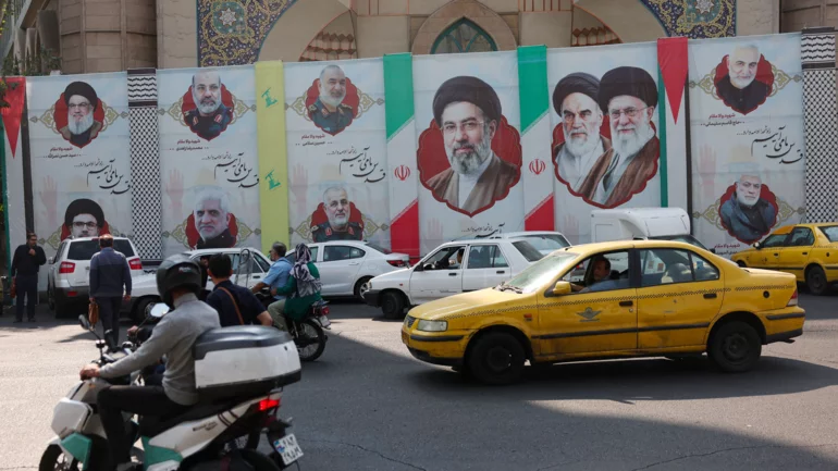 Iran, Qatar hold talks with US election deadline in view
