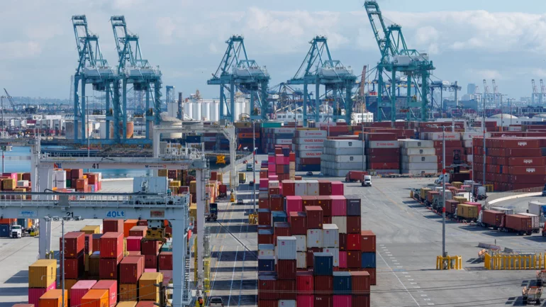 China sticks to its guns as fresh US tariff threat pushes tension to the brink