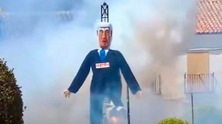 Israel condemns Spain after Netanyahu effigy blown Up