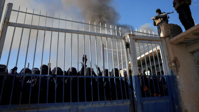 EU memo raises security concerns over mass escape from IS-linked Syria camp