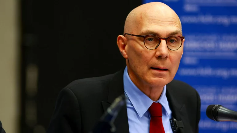 Critic of Israel seeks to stay at UN