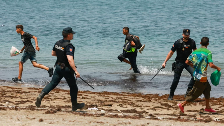 Migrants return to Morocco after Ceuta ordeal